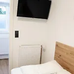 Hive An Der B6 Apartment *