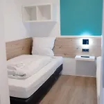 Hive An Der B6 Apartment