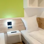 Apartment Hive An Der B6 Giesen